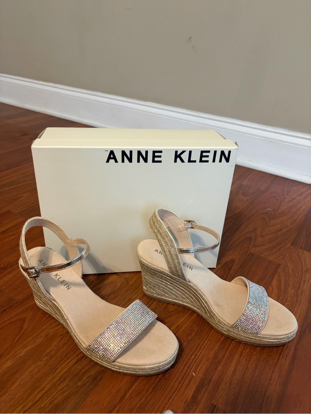 Anne Klein Akwella silver metallic 8.5